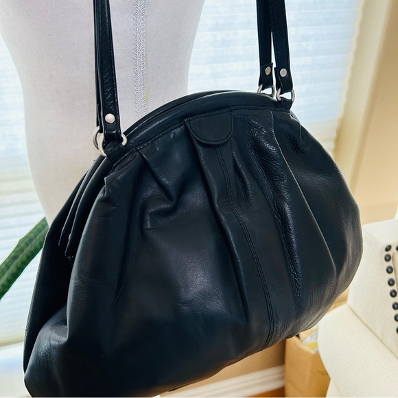 Chaos Leather Shoulder Bag. Half Structured & Half Hobo. Excellent Condition - Picture 12 of 12